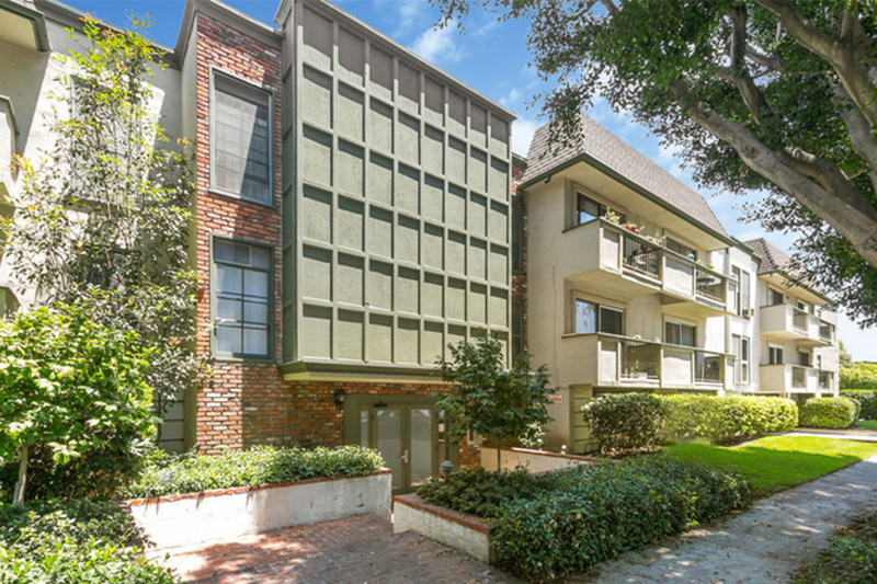 3640 CARDIFF AVE #117 Los Angeles / ロサンジェルス パームスエリア OPEN HOUSE THIS SATURDAY!