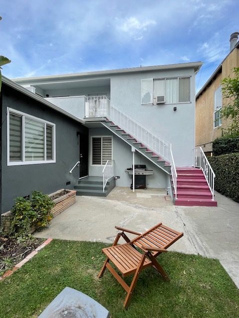 1355 Yale st. Santa Monica / サンタモニカ アパートメント
