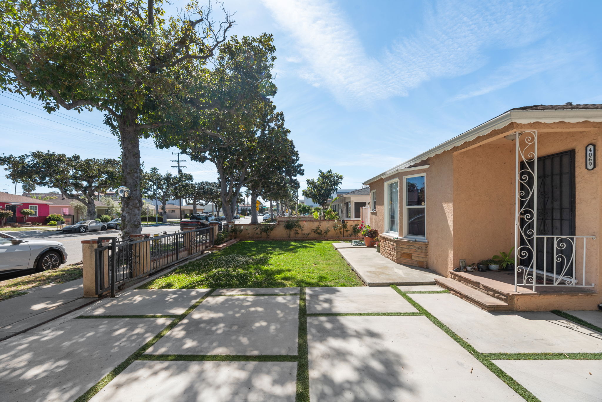 Sawtelle-Culver City Modern Triplex / 収益と理想の暮らしを叶える3世帯レジデンス