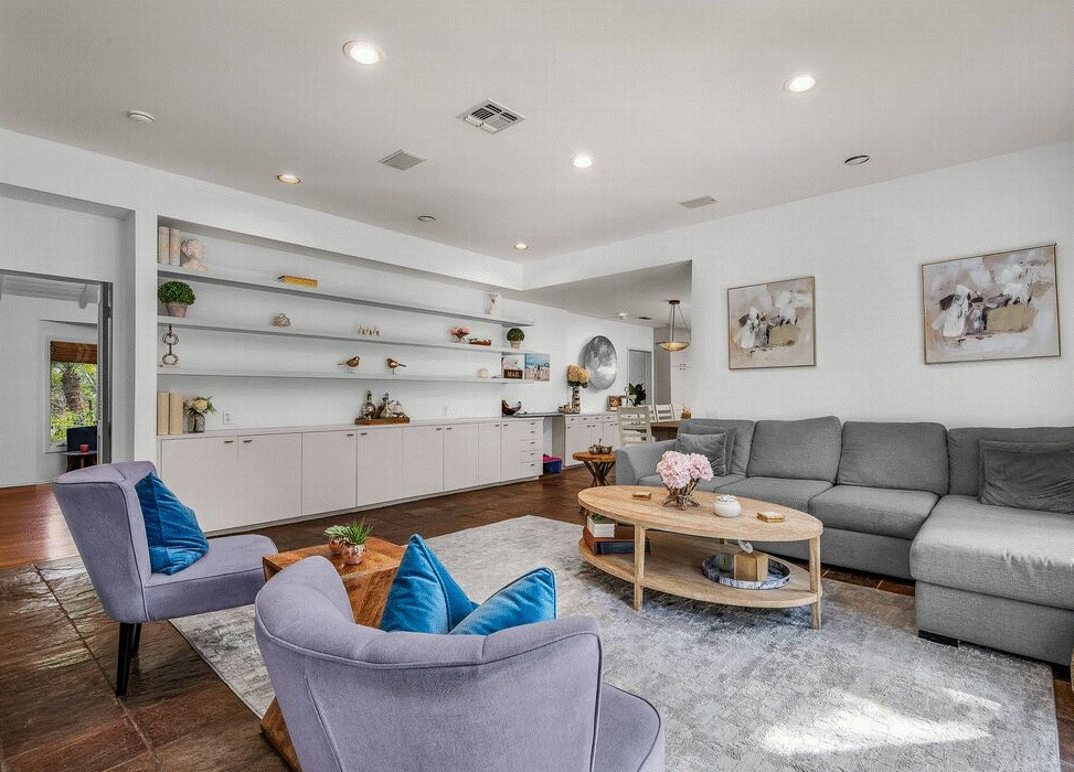 Westwood Single family home / ウエストウッド一軒家
